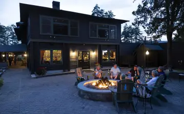 Lodges & Motels